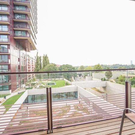 Suite In High-Rise On The Danube Vienna Esterno foto
