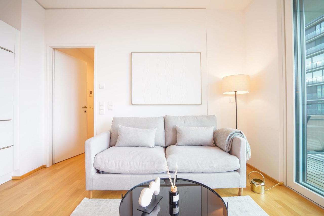 Suite In High-Rise On The Danube Vienna Esterno foto