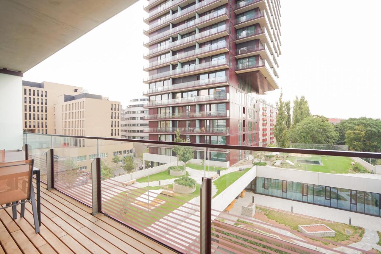 Suite In High-Rise On The Danube Vienna Esterno foto
