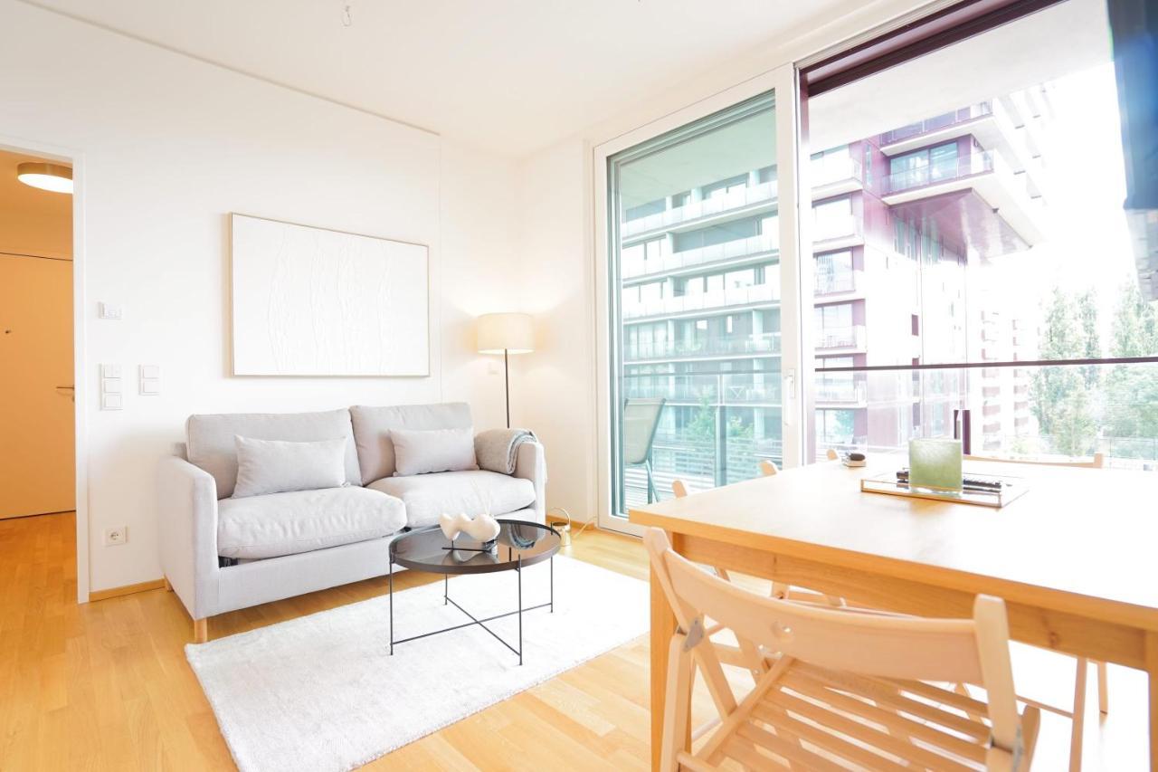 Suite In High-Rise On The Danube Vienna Esterno foto